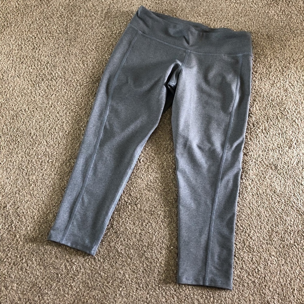 Columbia gray cropped leggings in size XS